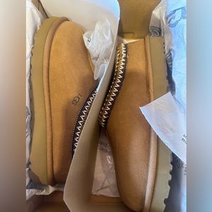 UGG WOMEN TASMAN SIZE9 CHE SOLD OUT EVERYWHERE FIRST CONE FIRST SERVE